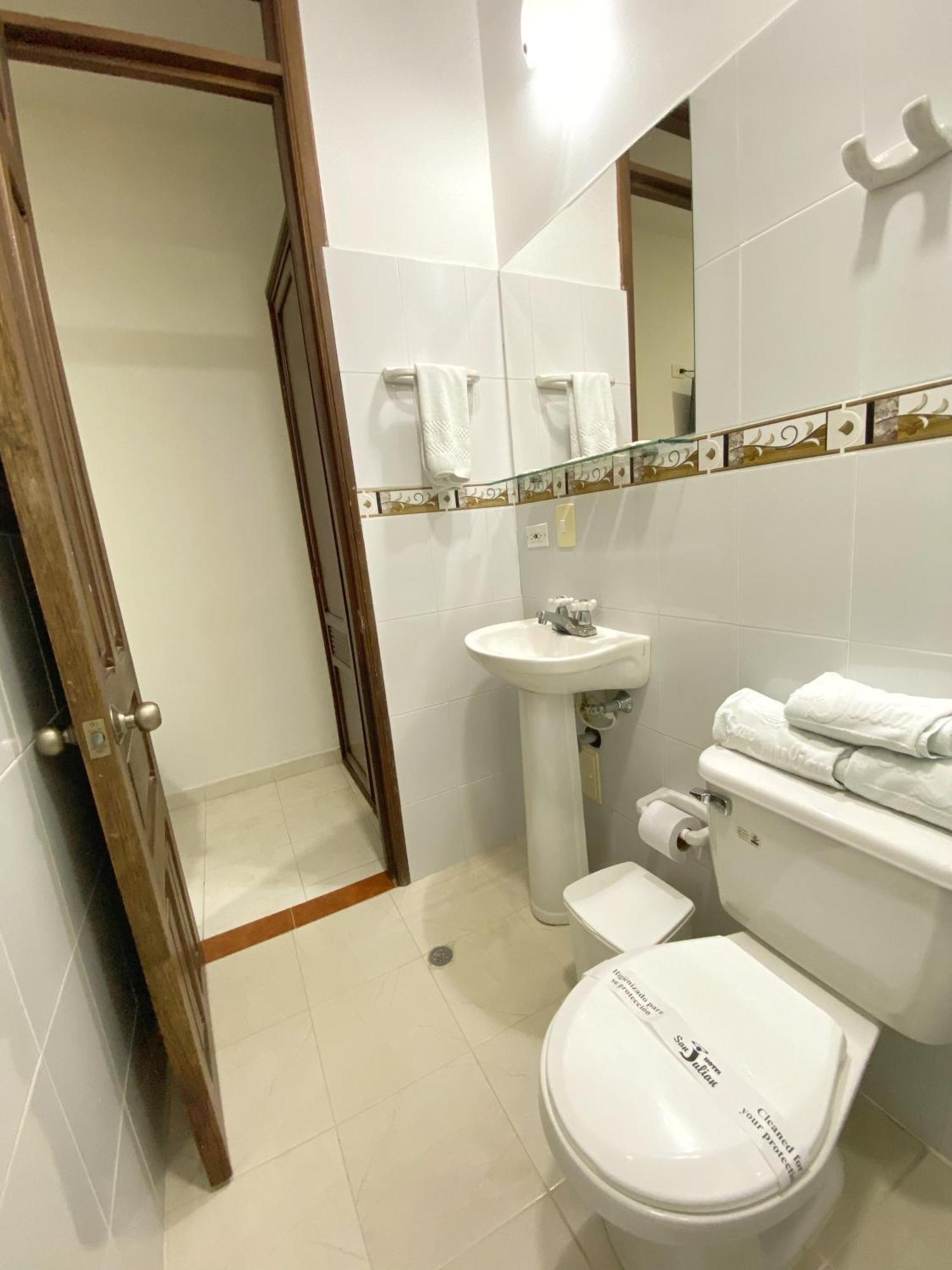 Hotel San Julian Buga Eksteriør billede